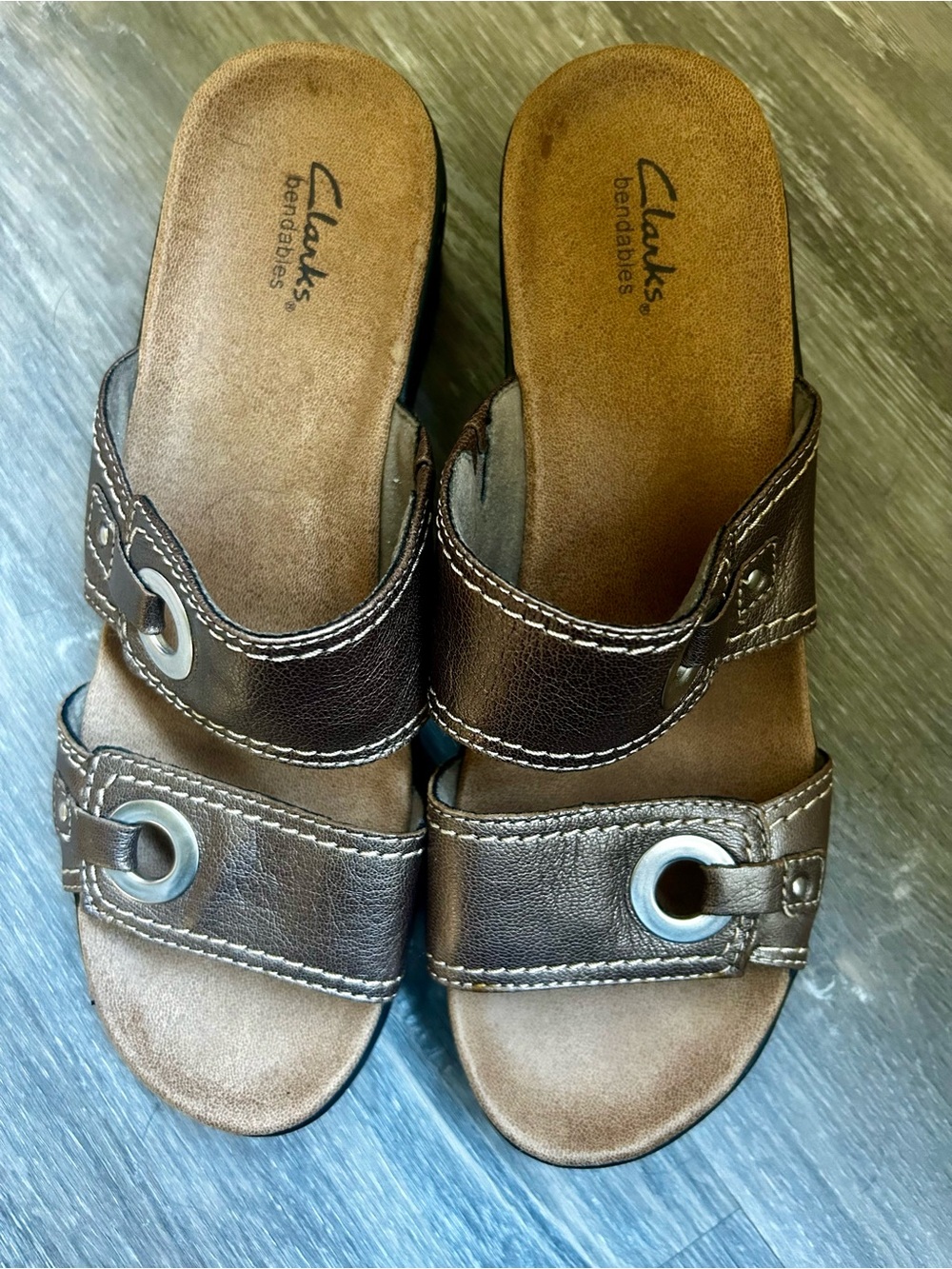 Clarks Metallic Pewter Brown Double-Strap Slide Sandals Silver Hardware Size 9W